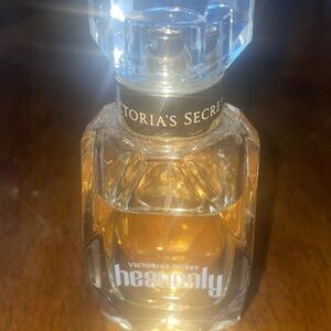 Victoria's Secret Heavenly Perfume .-